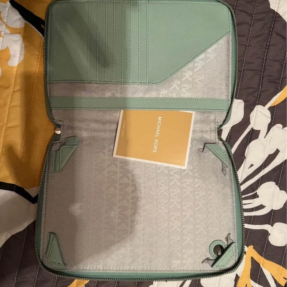 IPad Mini Micheal Kors Cover